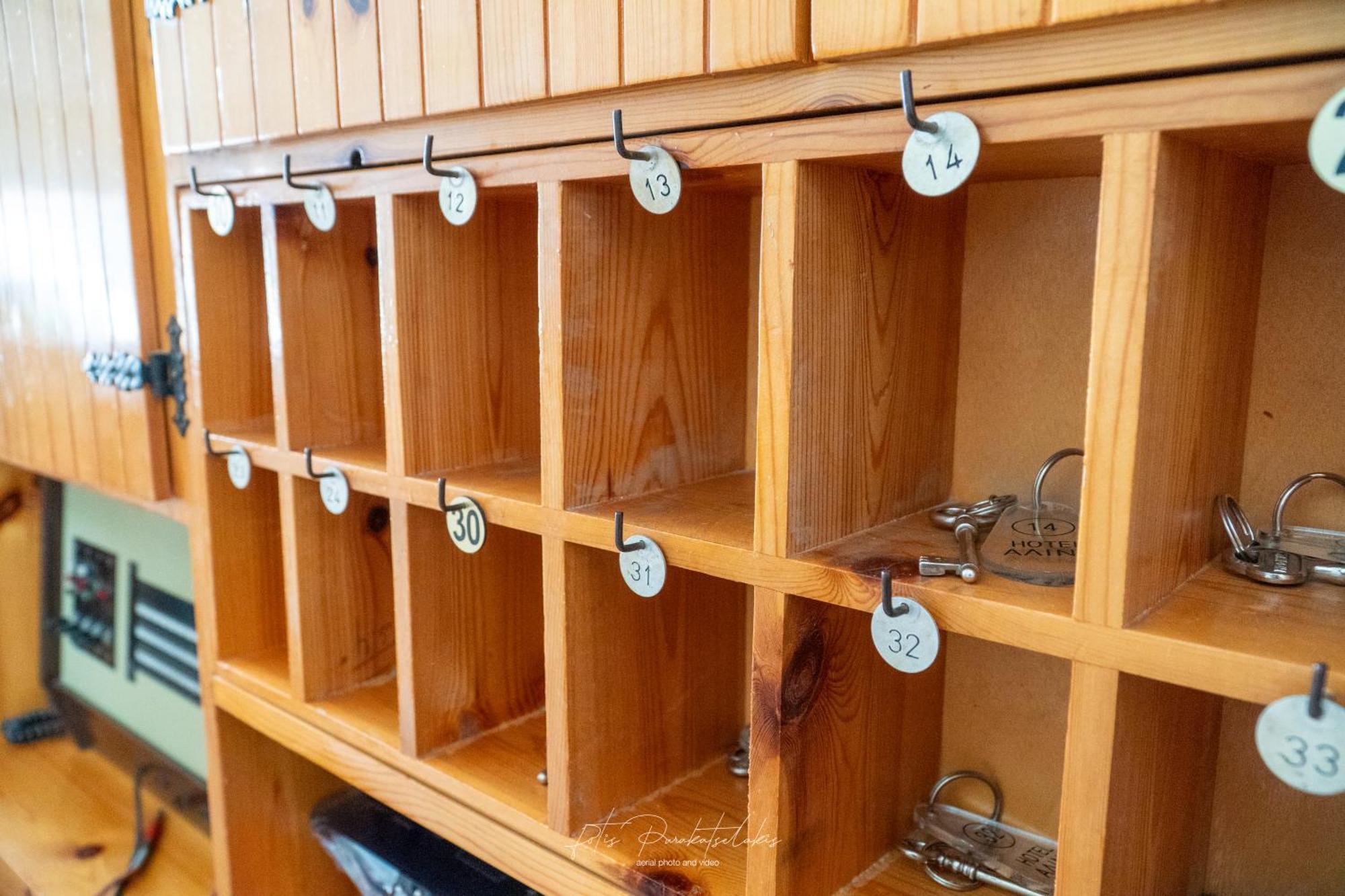 Alina Classic Hotel Loutra Aidhipsou Exteriör bild