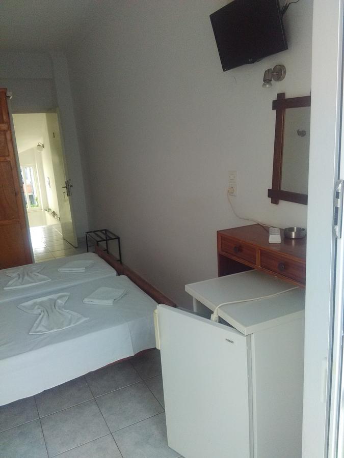 Alina Classic Hotel Loutra Aidhipsou Rum bild